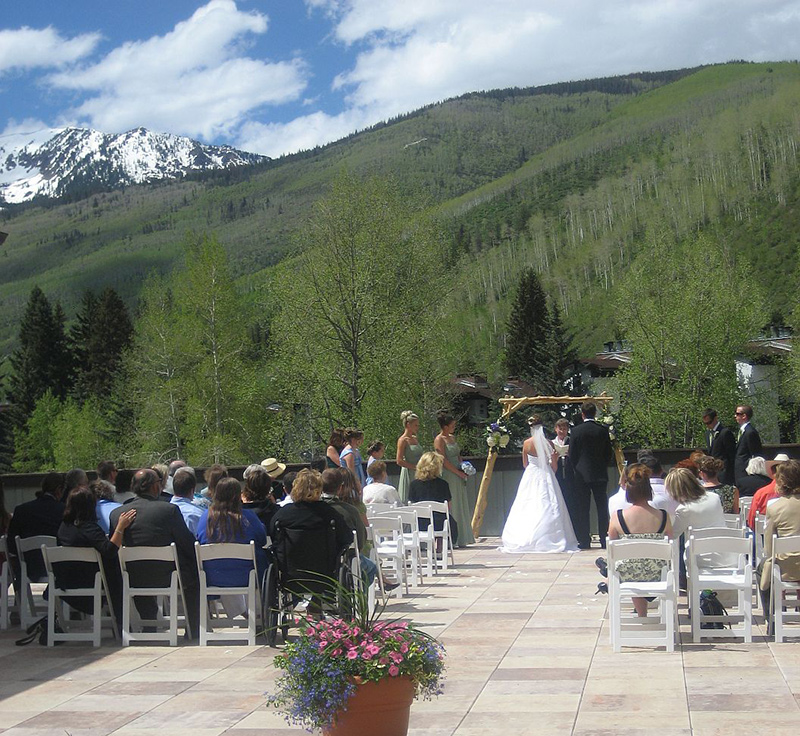 Wedding on Royal Elk Terrace in front of mountain
