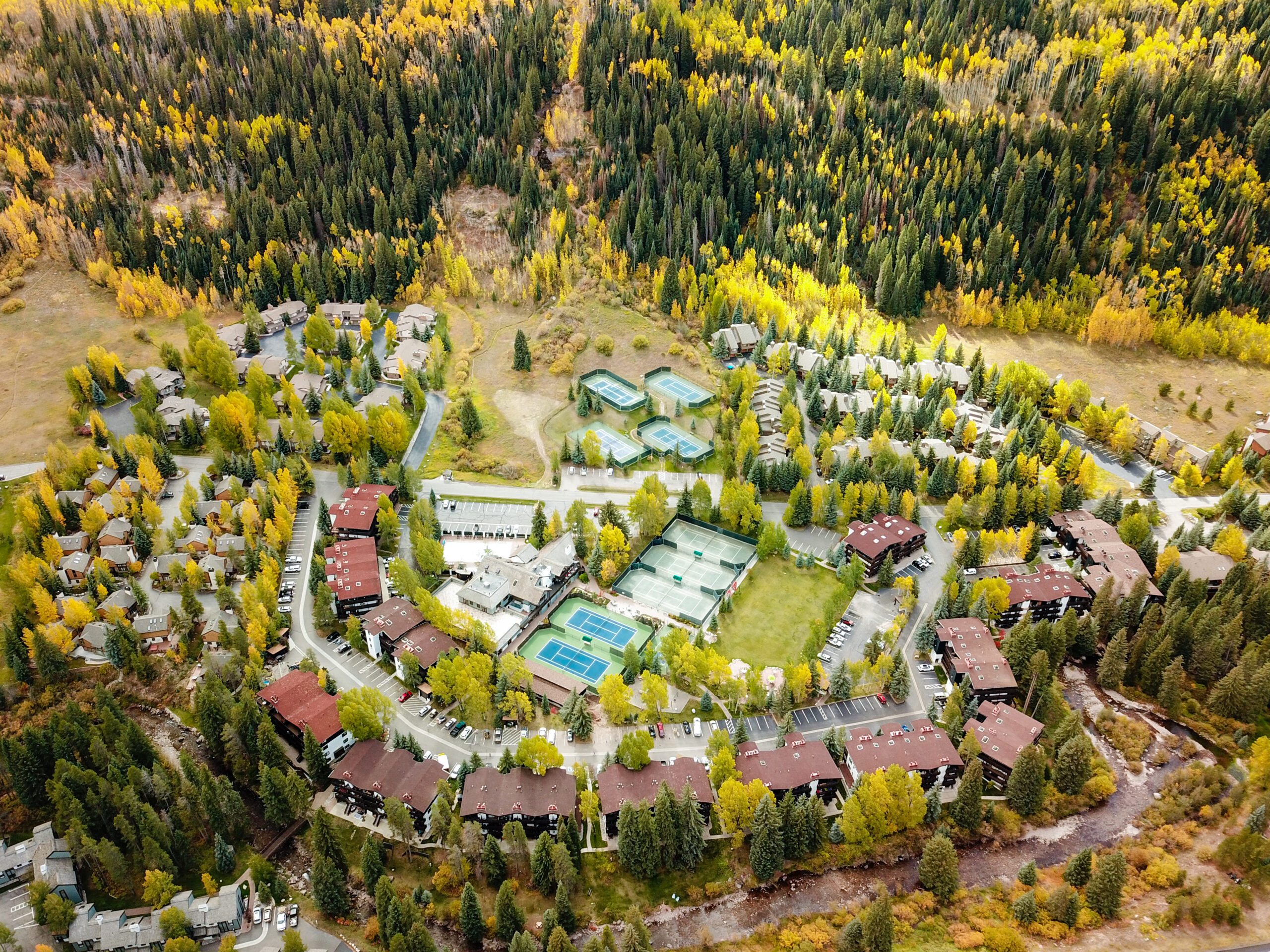 Oktoberfest in Vail 2026: Fall Colors, Bavarian Traditions & an East Vail Getaway